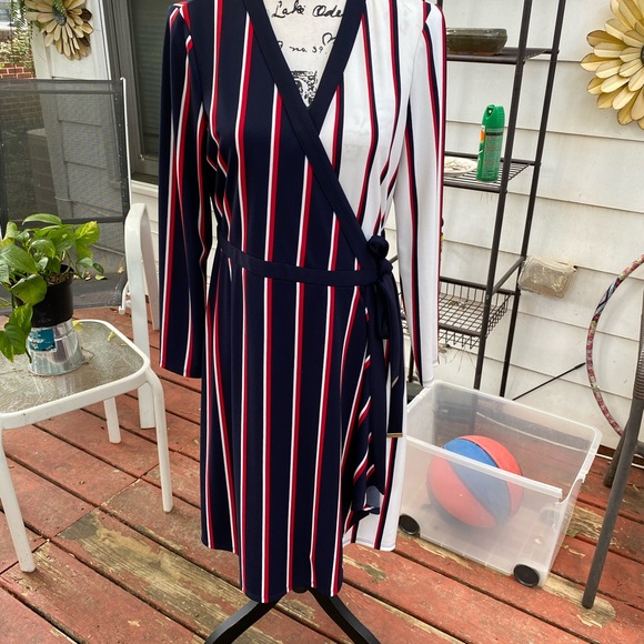 Wrap dress by Tommy Hillifiger - Picture 2 of 5